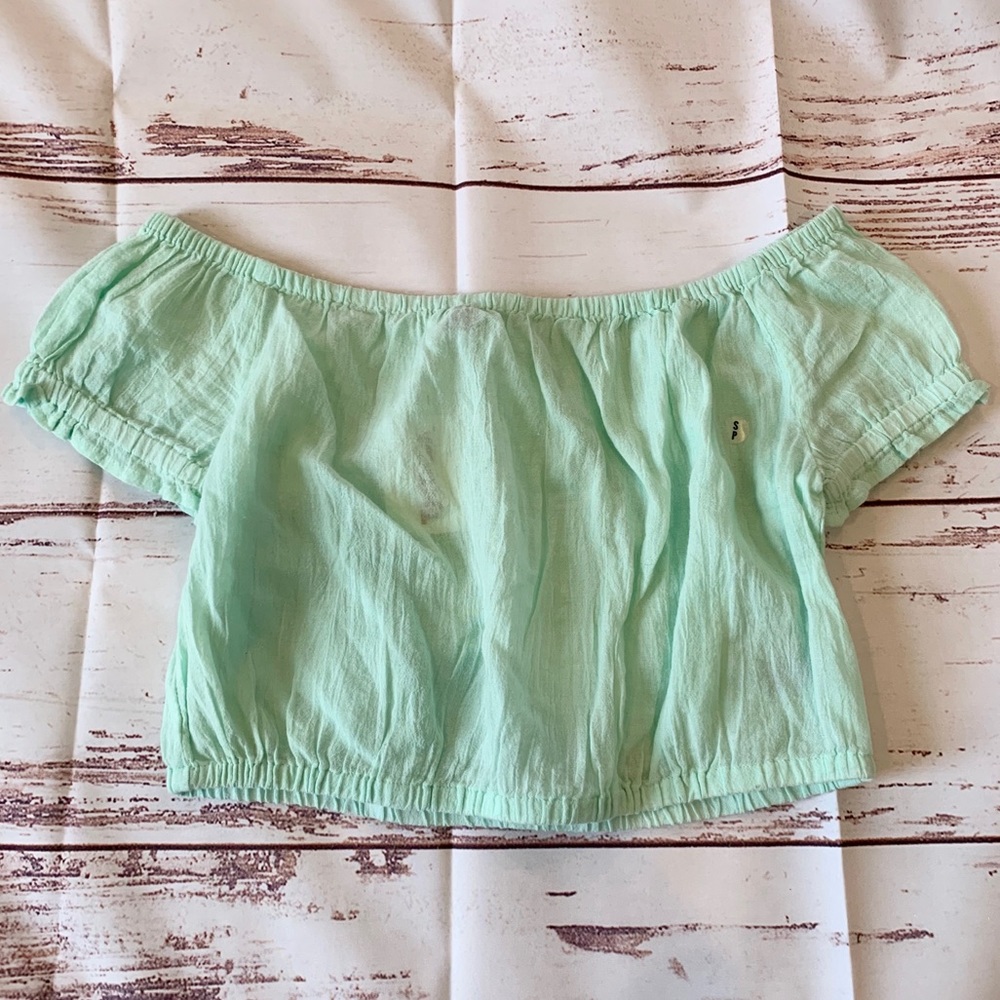Arie Off the Shoulder Crop Top (Small)